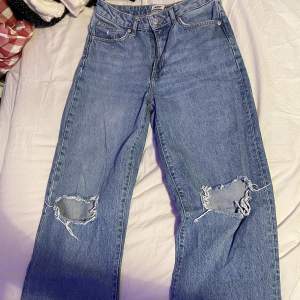 Nu säljer jag dessa fina jeans från lager 157 pågrund av att dom inte passar längre