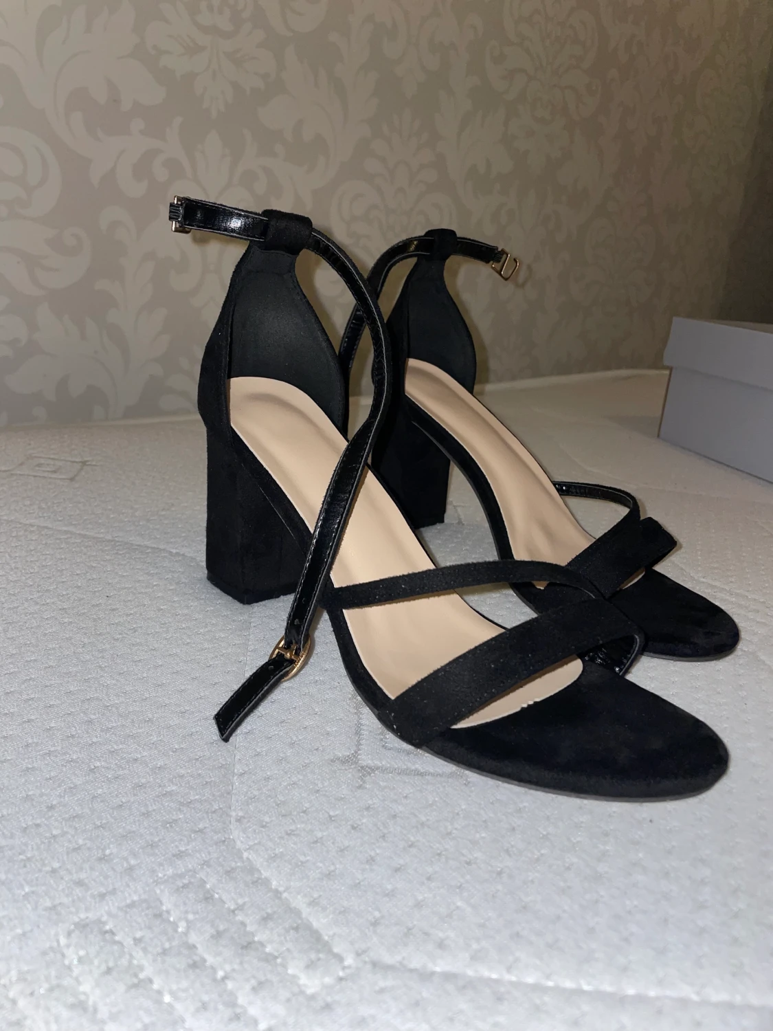 Ett par skor för fest och bröllop  - 90