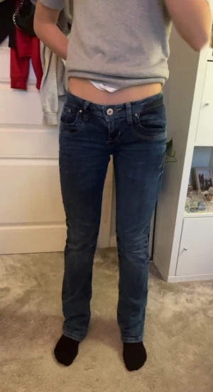 Ltb jeans Valerie - Säljer mina sjukt snygga Ltb jeans pga att jag har ett par nästan likadana som jag änvänder mer. Använt 7-8 gånger men har super fint skick. Contakta mig vid intresse och frågor. Tryck ej på köp nu!❤️❤️