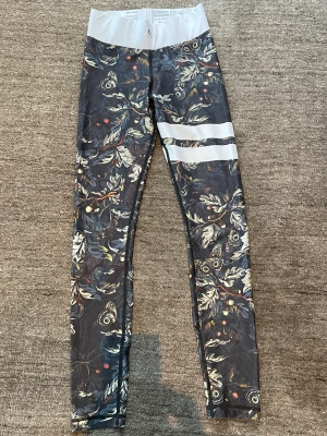 Stronger tights - Stronger tights stl XS i fint skick. 