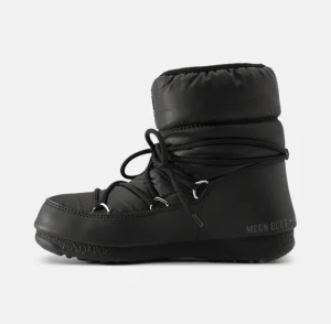 Moonboots - Låga moonboots Skriv privat för egna bilder!!!