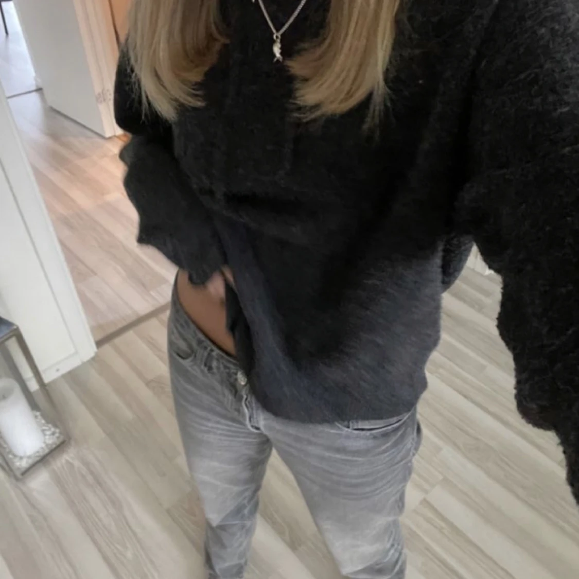 Mörkgrå stickad tröja