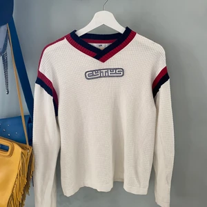 Eytys tröja - Cool eytys tröja som inte används, står storlek Xs men jag har M så den passar de mesta skulle jag säga. 