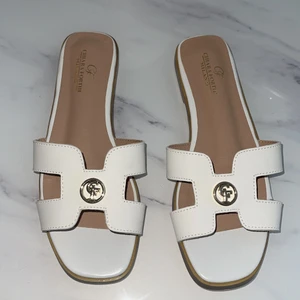 Sandaler från bubbleroom i storlek 37 - Helt nya! Säljer för att dem är för små för mig.