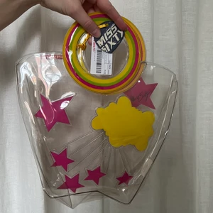 unik miss sixty bag - märke: miss sixty. oanvänd. möts upp i stockholm eller fraktar. 🖤