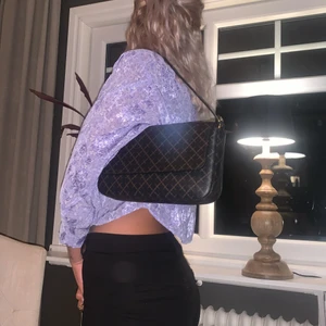 Marlene Birger väska  - Hur fin väska som helst😍 använd fåtal gånger, ingår även ett långt band, hör av er för mer info!💛 nypris 2400