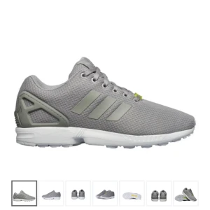 Adidas Zx Flux - Sneakers i gott skick, en liten fläck på framsidan. Första bilden lånad.