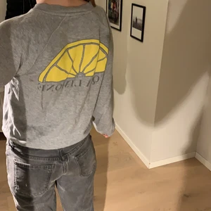 ACQUA LIMONE tröja - Säljer denna ACQUA limone tröja!!