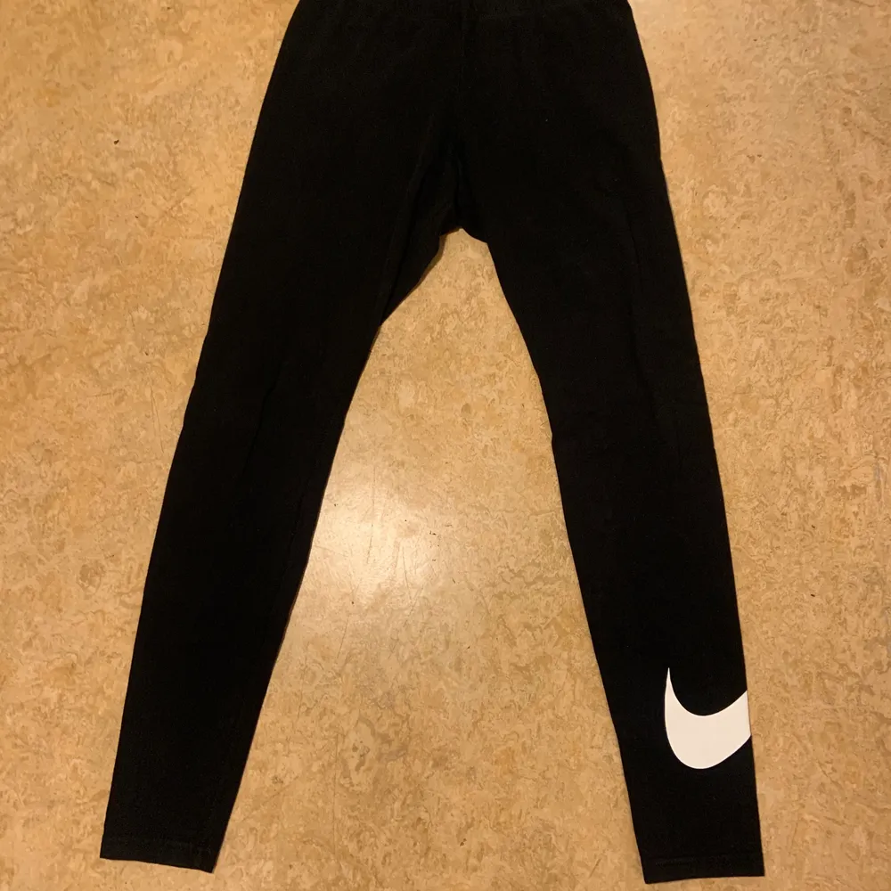 Nike leggings, använda Max 2gr. Jeans & Byxor.