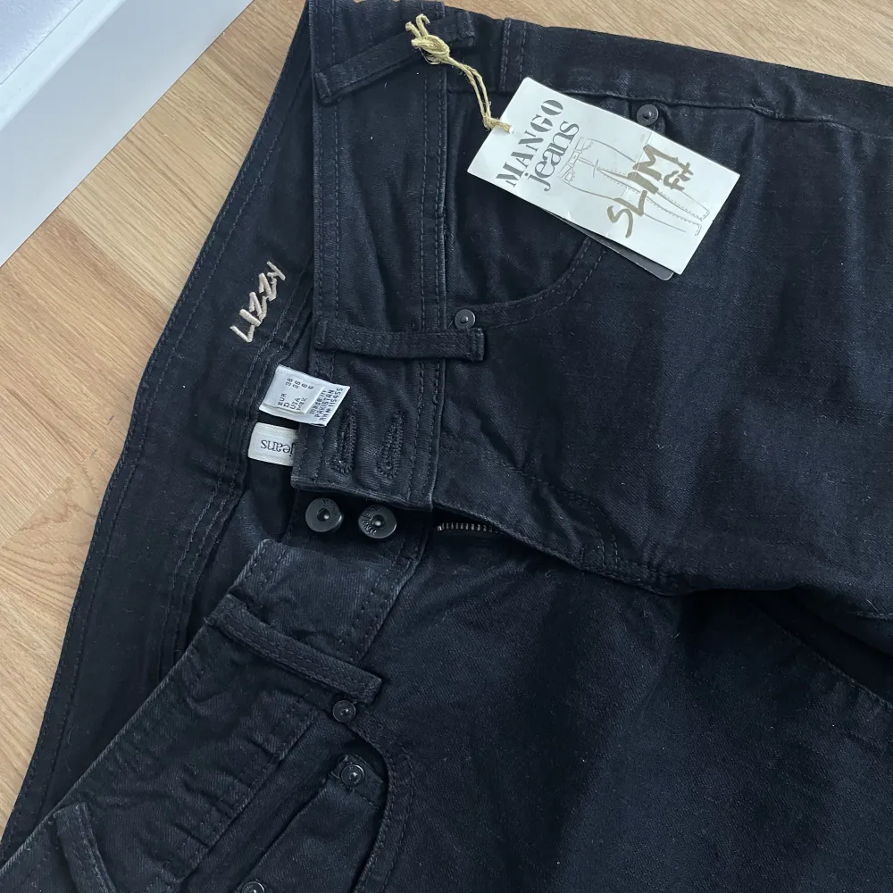 Mango jeans  Skinny Svarta St 38. Jeans & Byxor.