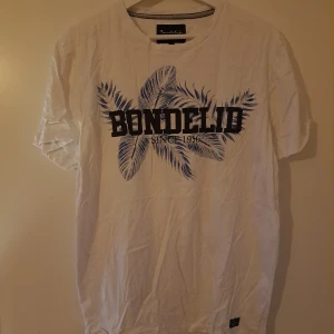 Bondelid T-shirt  - Tshirt från Bondelid, knappt använd, stl L 