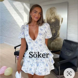 Söker zara klänning - Söker denna klänningen i storlek S!! Hör av er om ni kan tänka er sälja den, så kan vi diskutera pris o så. 