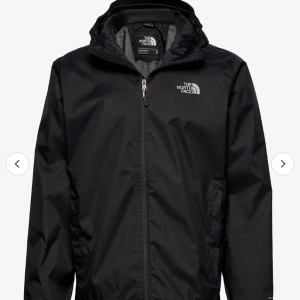 The north face vindjacka  - En jättefin north face jacka, använd men inte ofta då den är för liten i storleken S