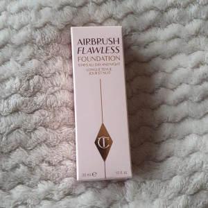 Charlotte tilbury foundation - Använd 1 gång 