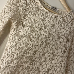 Tshirt - Long sleeve tshirt from stradivarius, size S