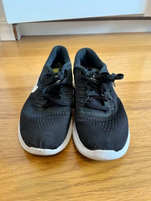 Träningsskor  - Träningsskor från Nike i gott skick!