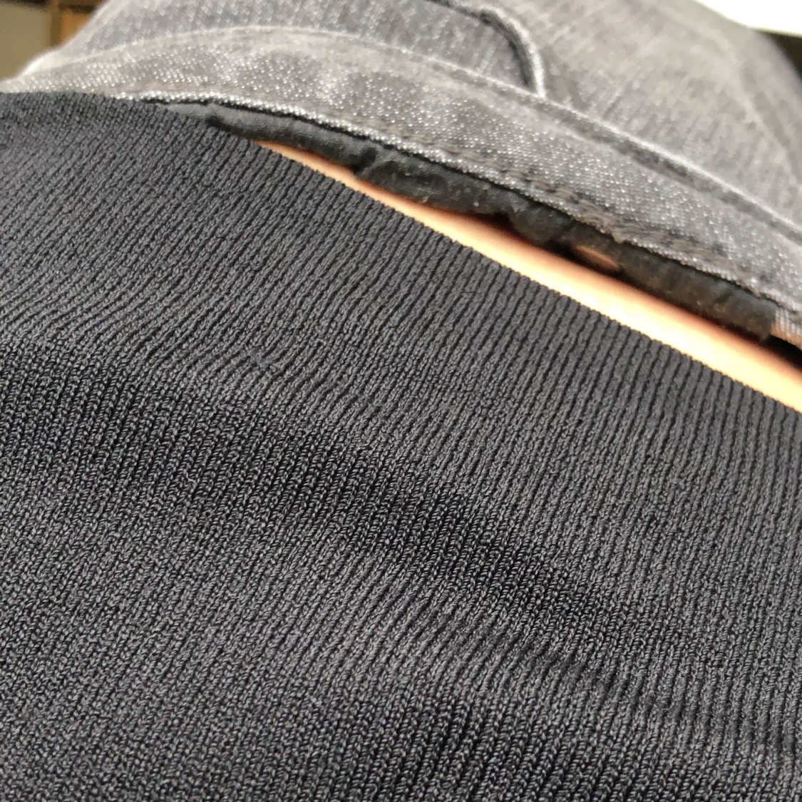 Svart ärmlös topp - 91