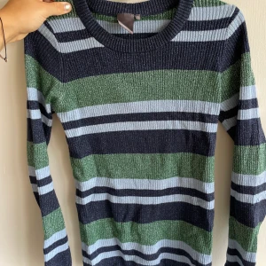 Tröja från ichi - Säljer denna stickade tröjan från ichi i stl xs. Säljer för 200 kr + frakt