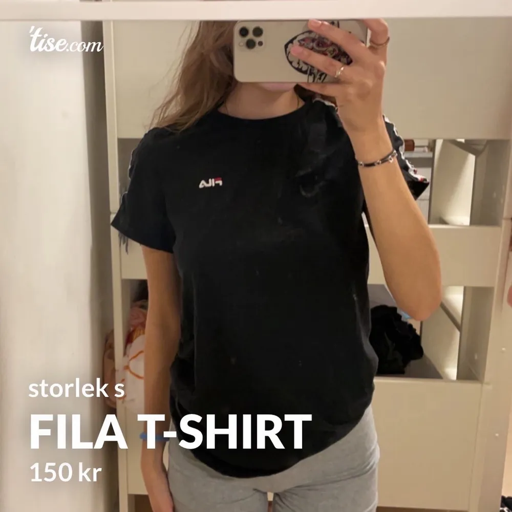 säljer min FILA t-shirt i storlek s. T-shirts.