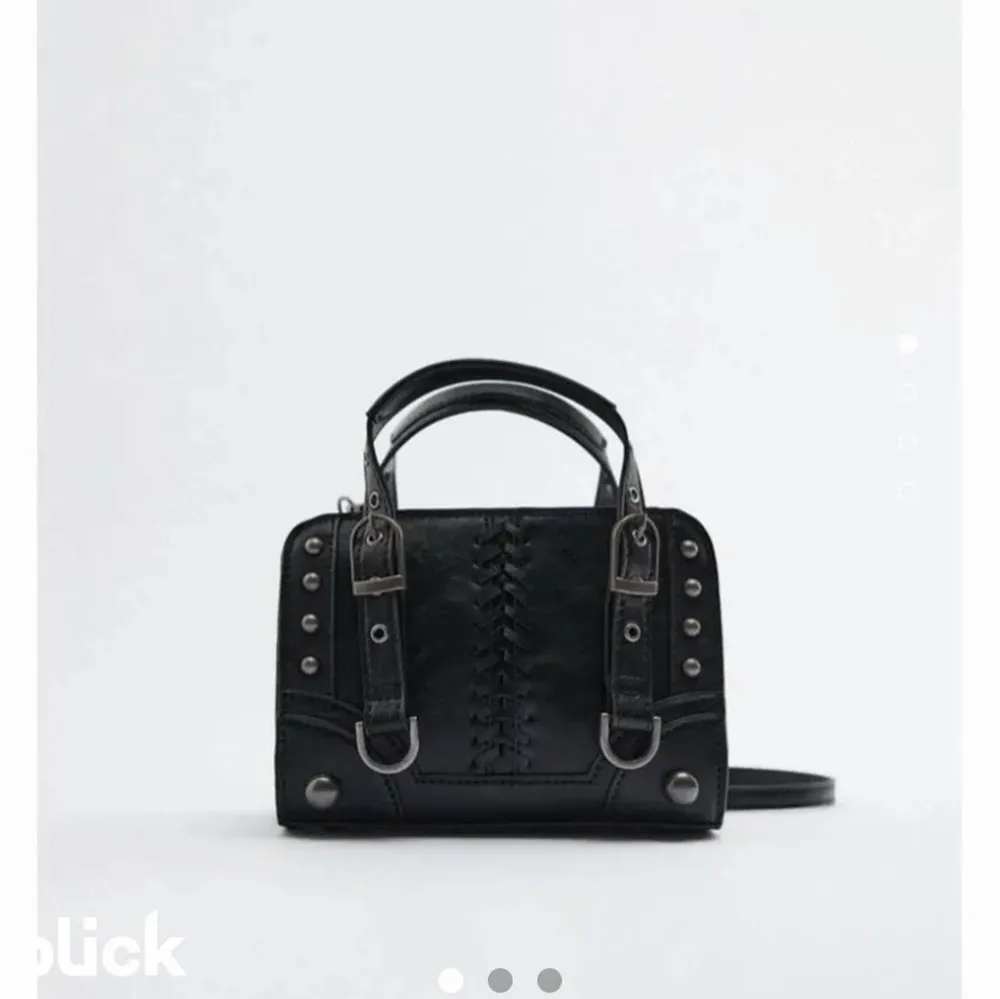 (Lånad bild) säljer denna superfina väskan från zara💗 köptes för 399 kr! Skriv för fler bilder 😇. Väskor.