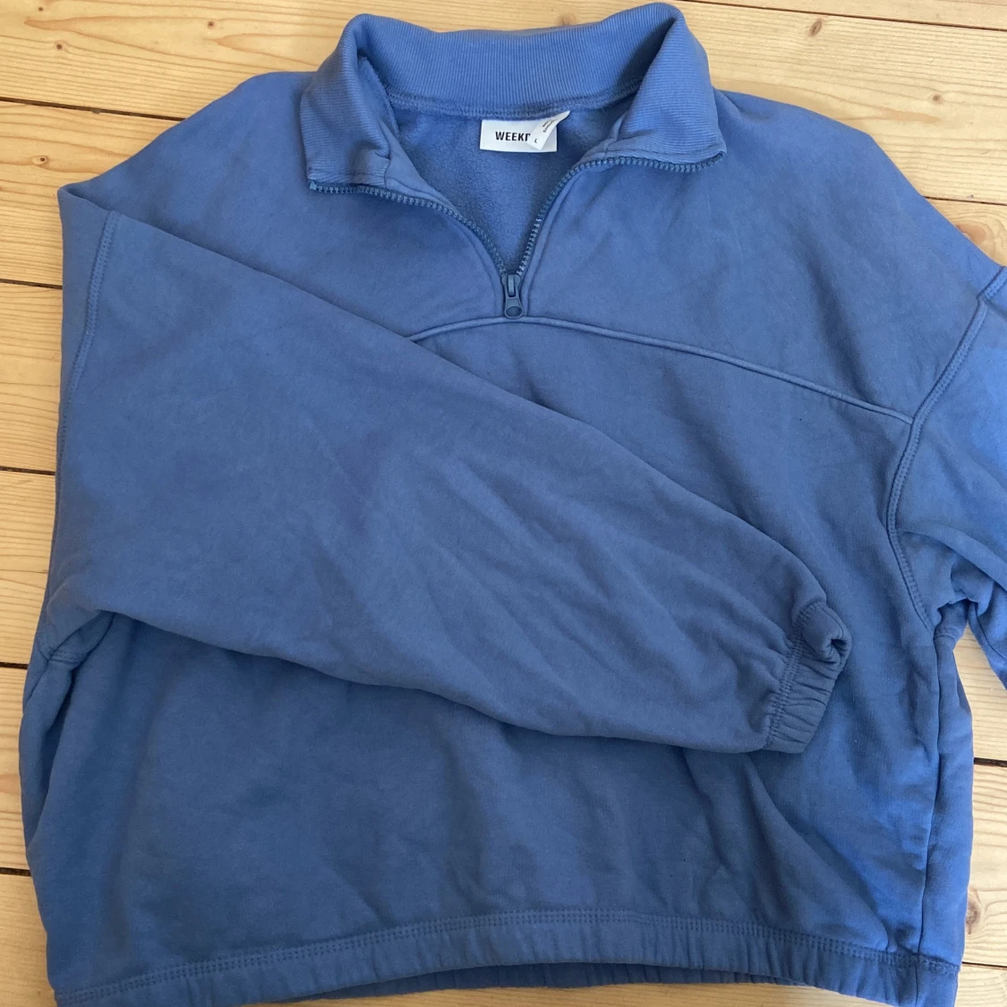 Zip-up sweatshirt
