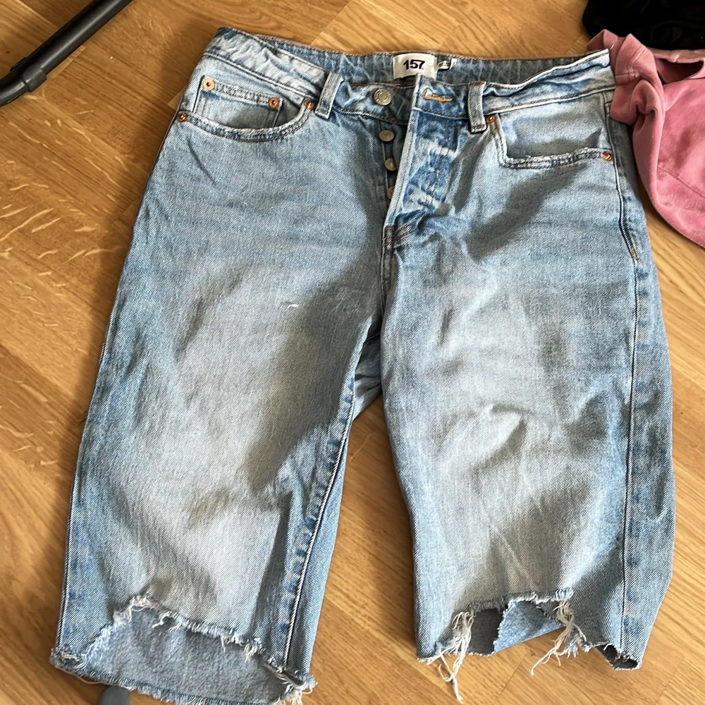Shorts jeans strlk S de passar mig inte längre . Jeans & Byxor.