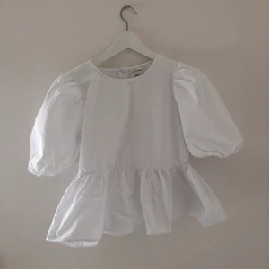 Blus - Blus i nyskick, endast testad