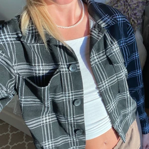 Skjortjacka från ginatricot strl xs - Superfin och enkel jackkofta! Väldigt skön! 