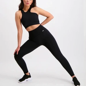 Aimn tights - Säljer dess svarta tights från Aimn, fint skick & sparsamt använda, storlek xs, köpare står för frakt