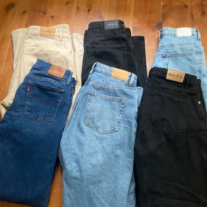 Jeans från Lewis, Weekday, monki & Nakd - Får ej användning för någon av de och vill bara bli av dem!!! Därför säljer jag till ett bra pris mellan 50-150 kr, priserna är även diskuterbara blir bara glad om jag blir av med dem😄 skriv om ni är intresserade eller vill ha mer separata bilder 