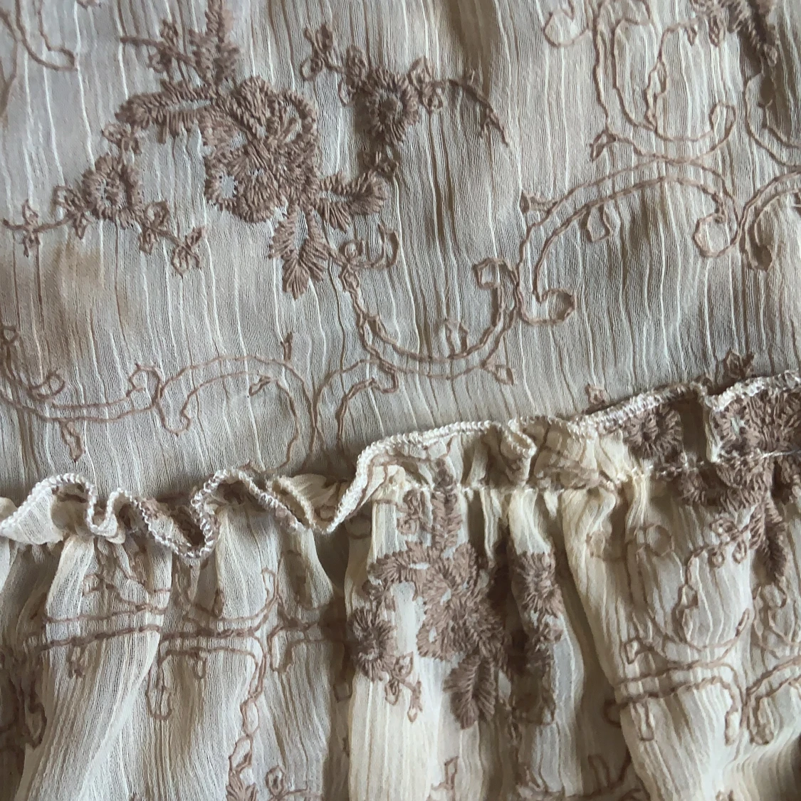 Klänning med volanger - 90