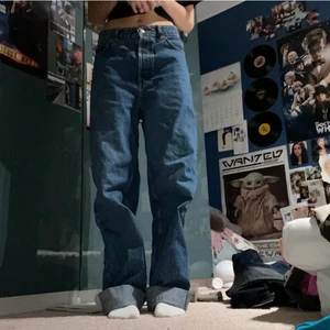 baggy jeans - skitsnygga baggy jeans från TopShop, bra skick och går att vika ner. skriv för fler bilder! <3