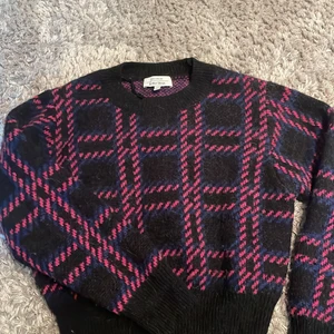 &Other Stories stickad tröja  - En stickad tröja från Other stories. Kort modell, sällan använd. Vi kan dela på frakten💗