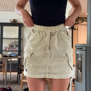 Cargokjol - INTRESSEKOLL, Cargokjol från Urban outfitters. Buda i kommentarerna.