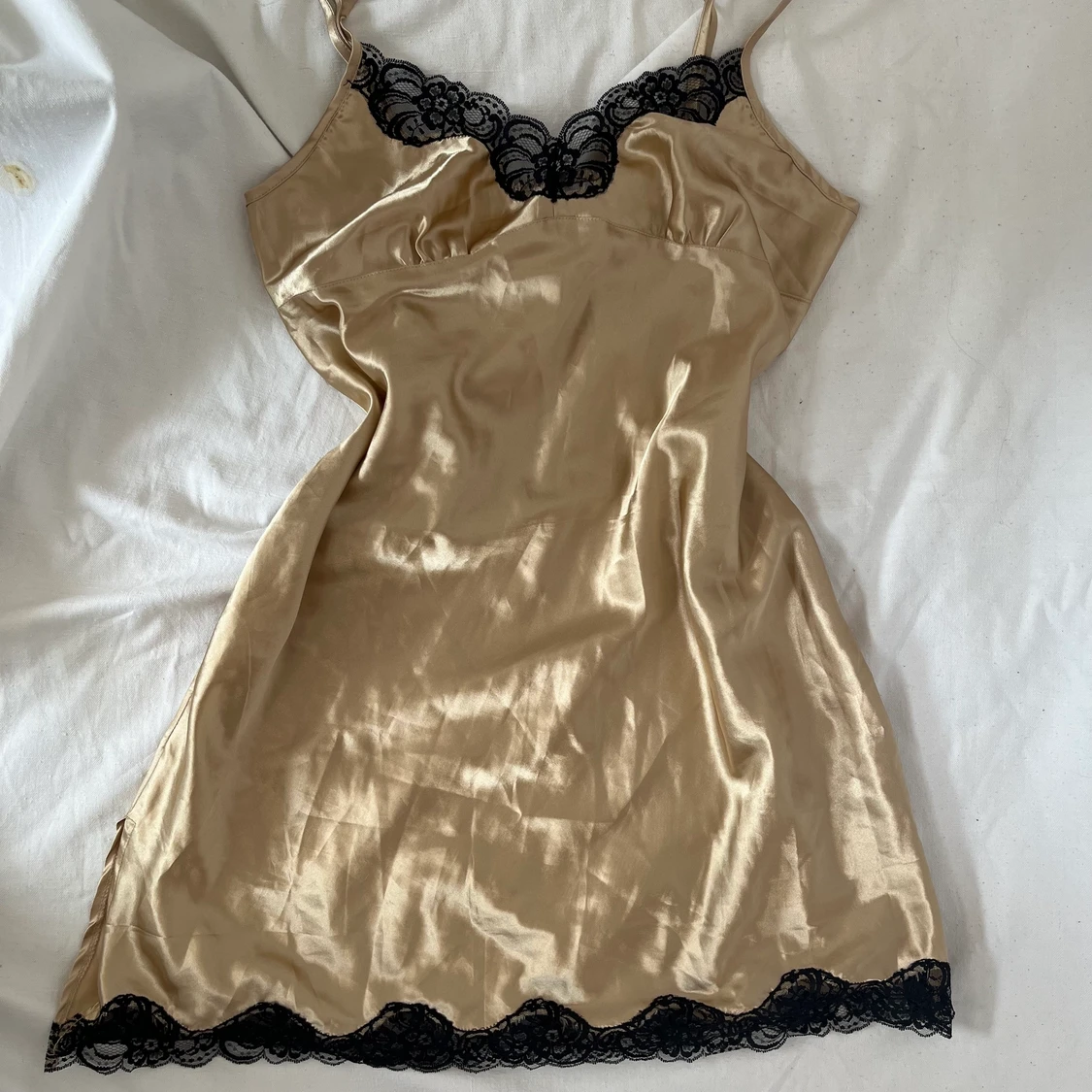 Guldigt nattlinne - 91