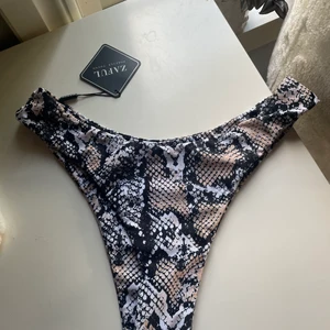Helt nya bikini trosor från Zaful - Lapparna kvar. High leg raise