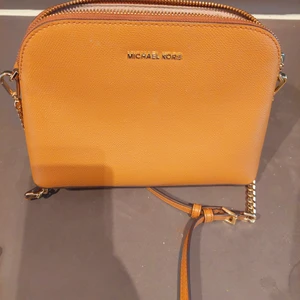 Michel kors - Bra läge