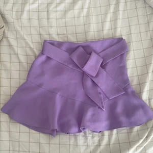 Kjol - Supersöti lila kjol med shorts under