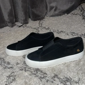 Ralph lauren skor storlek 38 - Skor i helt nytt skick aldrig använda inte köpta för så länge sen själjer för kommer aldrig till användning❤️