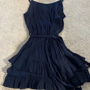 Klänning köpt i australien - Använd en gång