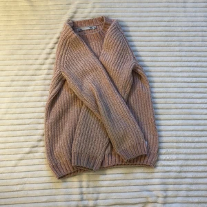 Strl:140,stickad tjocktröja - Har använt ksk 5 gånger