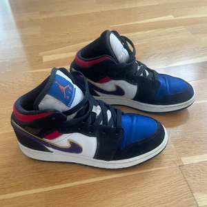 Jordan 1 sneakers - Säljer mina jordan 1, använda men i fink skick! Köparen står för frakt💕
