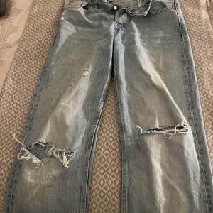 Jeans från Zara Strl 34 Nypris 399kr