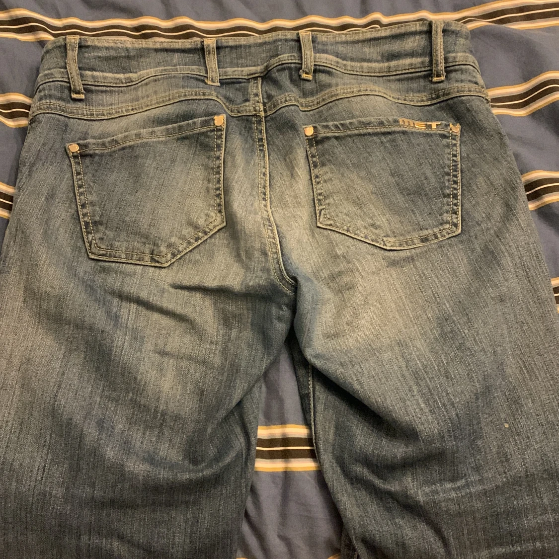 Fina lågmidjade jeans från MET - 90