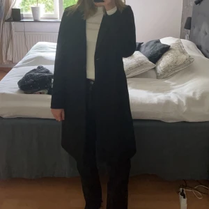Svart kappa - Svart kappa från only i storlek xs. Knappt använd! 