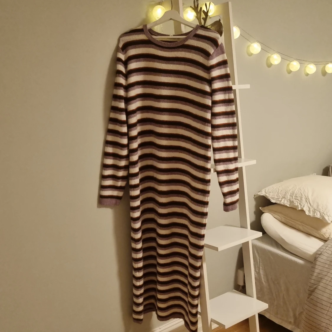 Randig stickad klänning 