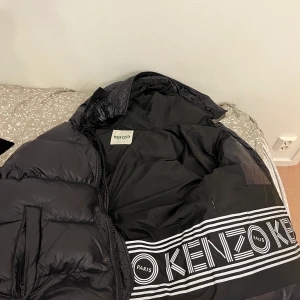 Kenzo jacka - Modellen finns inte kvar och är väldigt fin