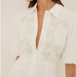 NAKD SOMMAR/STUDENTKLÄNNING - Helt oanvänd klänning från NAKD Storlek 36/S Prislapp kvar  Nyp 549kr