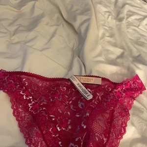 Victorias secret trosor - Aldrig provade och med lapparna kvar. Strl M men ganska små❤️