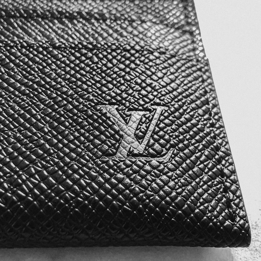 Louis Vuitton korthållare. Använd, men som ny.  Äkta.  Frakt ingår i priset. . Accessoarer.